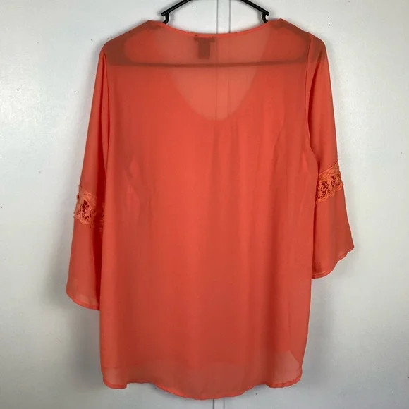 Rue 21 Blouse. - Picture 2 of 6